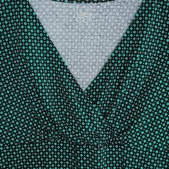 LOFT Factory | Black & Green Geometric Print 3/4 Sleeve Tee Size Medium - Picture 2 of 4